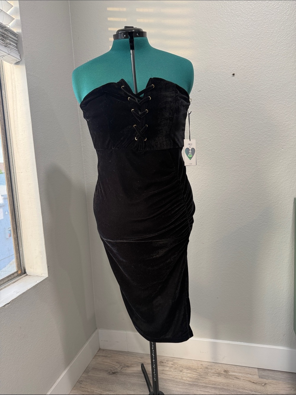 Strapless Black Velvet Lace-Up Midi Dress